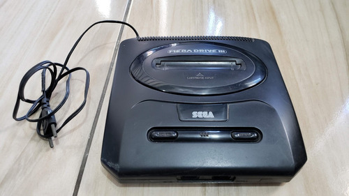 Mega Drive 3 Sem Entrada De Sega Cd Só O Aparelho Funcionando. L11