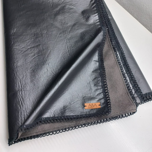 Mantel Antimanchas Ecocuero Impermeable Negro 140x160cm