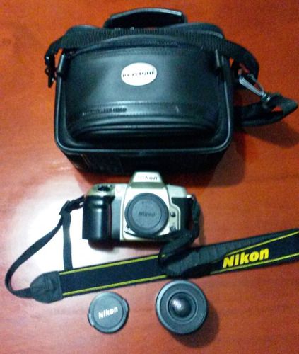 Cámara Analógica Slr Nikon N60 Plateada