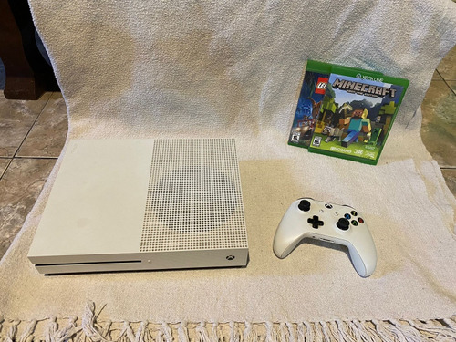Xbox One S Blanca + Joystick 