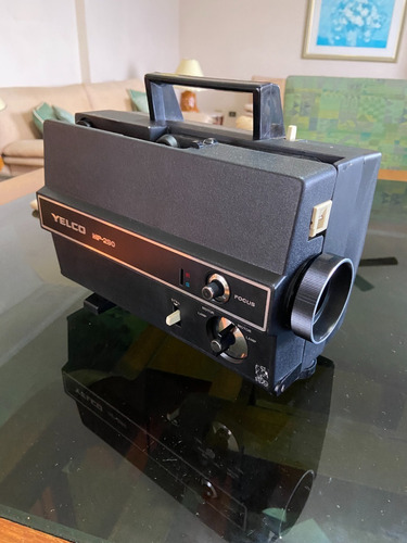 Antigo Projetor Super 8mm Yelco