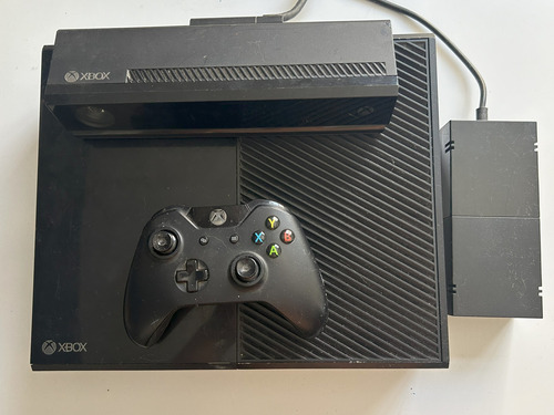 Microsoft Xbox One + Kinect 2 Tb Standard Cor  Preto