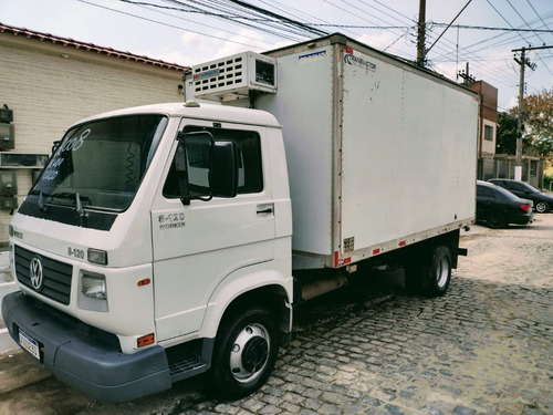 VW 8-120 BAU REFRIGERADO