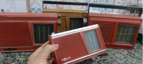Rádio De Pilha Motoradio 17 X10 Cm De Mão 