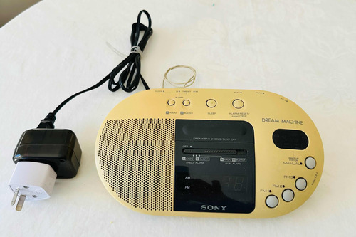 Radio Reloj Sony (vintage) Perfecto Estado Oportunidad!!!