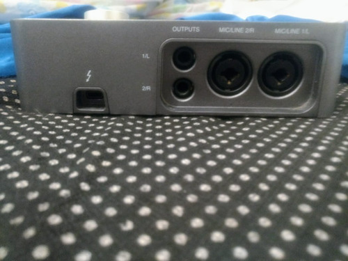 Interface Uad Arrow ( Com Cabo Thunderbolt )