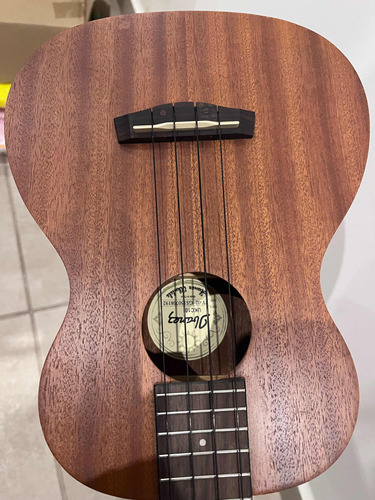 Ukelele Ibanez Ukc10