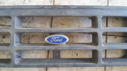 Parrilla O Careta Frontal Para Ford F150 Y F350 1998 Foto 2