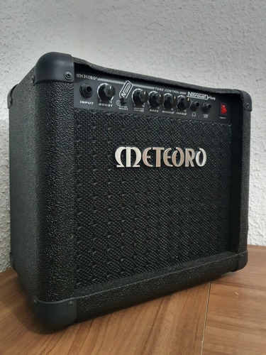 Cubo Amplificador Meteoro Nitrous Drive 15w