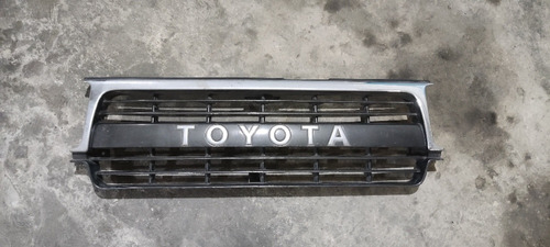 Parrilla Toyota Autana Burbuja Original B1 Foto 2