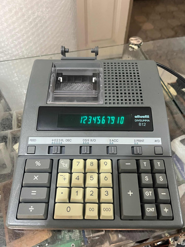Calculadora Olivetti 812
