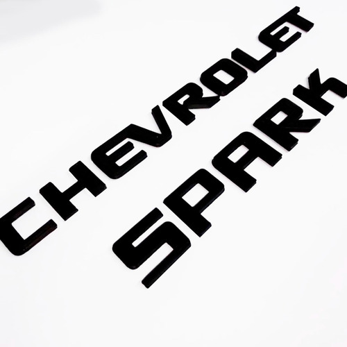 Emblemas Chevrolet Spark  Negro Mate Plastico Pega 3m Foto 2