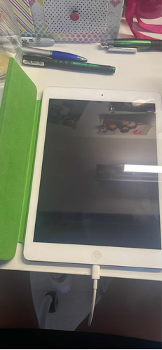 Apple iPad Air Wifi 9.7  A1566 2nd Gen 2014