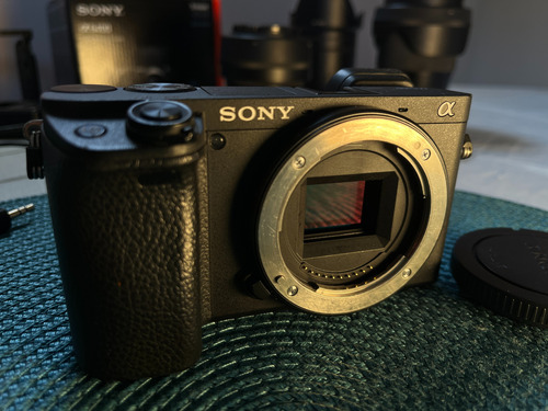 Câmera Sony Aplha A6400 + Lente Do Kit + Lente Sigma 35mm 