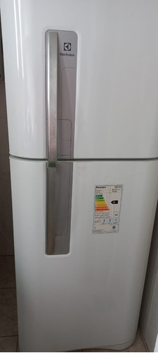 Heladera Usada Con Freezer Electrolux No Frost 