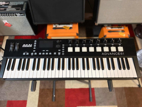 Akai Advance 61