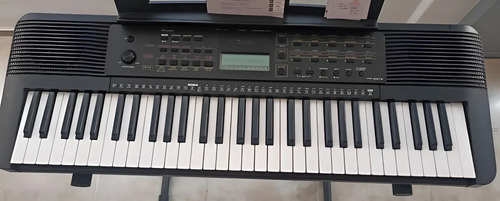 Teclado Musical Yamaha Psr-e273 61 Teclas Negro