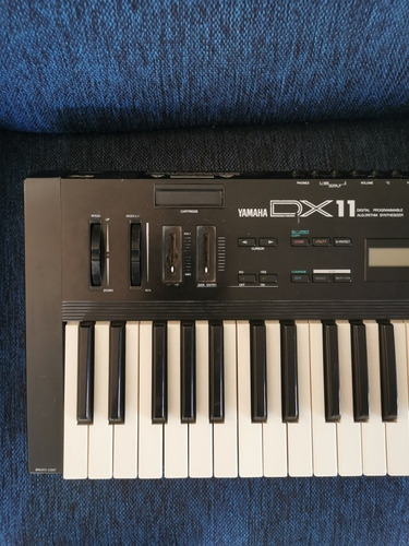 Sintetizador Yamaha Dx11 