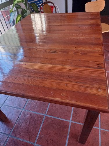 Mesa De Pinotea