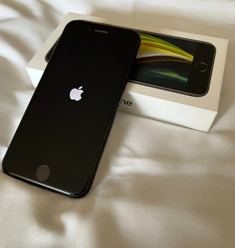 Apple iPhone SE (2da Generación) 128 Gb - Negro Mod A2296