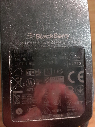 Cargador Celular Blackberry 220v A 5vc 750ma Z Oeste