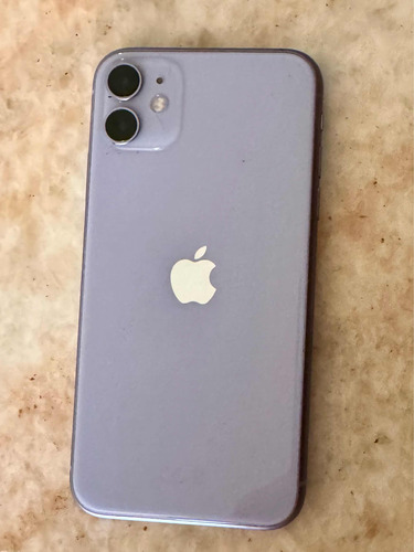 iPhone 11 - 128 Gb Impecable. 600 Usd