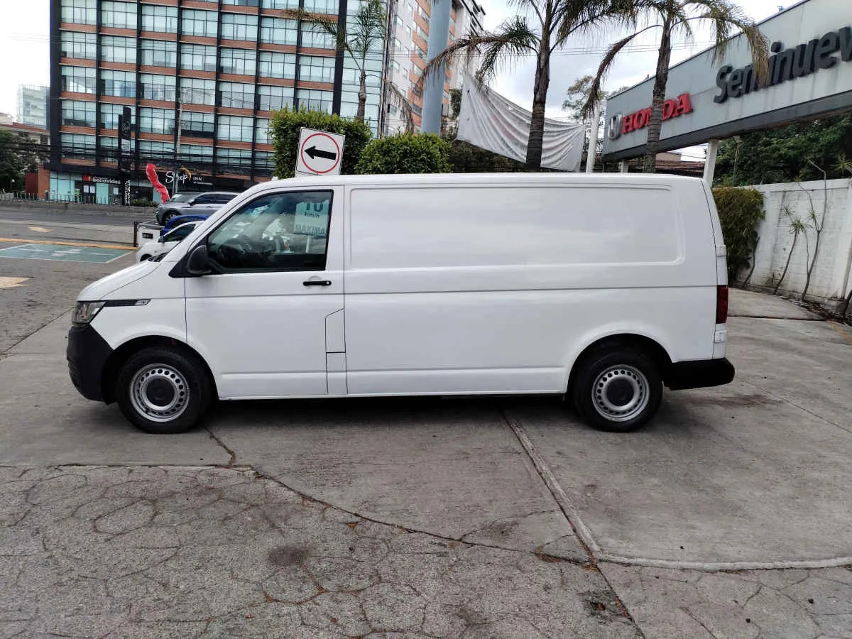 Volkswagen Transporter 2021 - Imagen 2