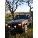 Vendo Jeep Cherokee  Classic 2.5 