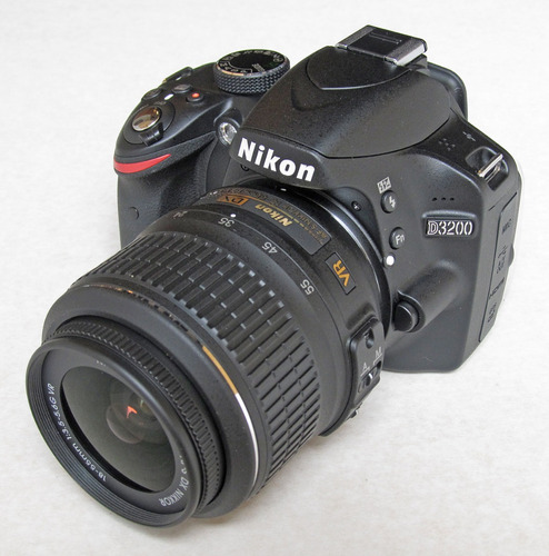 Câmera Nikon D3200 Com Lente Dx Vr 18:55 Mm - 19800 Cliques