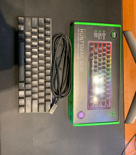 Teclado Gamer Razer Huntsman Mini Razer Purple Con Luz Rgb