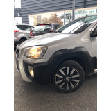 Toyota Etios Cross 1.5 Mt Sedan 5p Wf