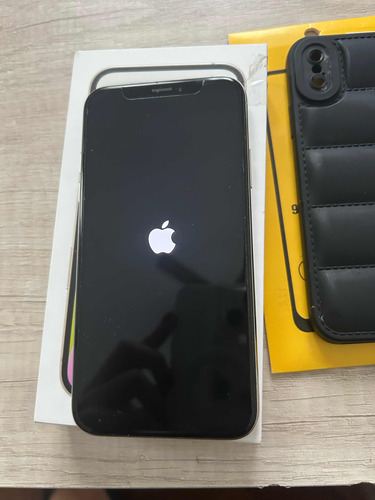 Apple iPhone XS 256gb Plata Impecable Bateria 74%