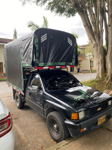 Chevrolet Luv 2300