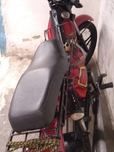MOTOCICLETA CINQUENTINHA PRIMEIR