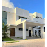 Casa En  Venta, 3 Recámaras, Piscina, Aqua By Cumbres, Av Huayacán, Cancún.