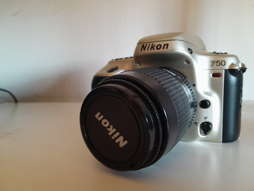 Cámara De Fotos Analógica Nikon F50