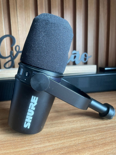 Microfone Shure Mv7 Dinâmico  Unidirecional Preto Pouco Uso