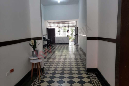 Se-vende-amplia-casa-y Cuatro-apartamentos-barrio-prado-barranquilla-colombia-9442