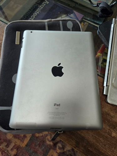 iPad iPad 2 A1395 16 Gb - Rota No Enciende - Cable Y Funda