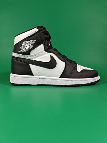 Tenis Jordan 1 Panda Talla 26.5