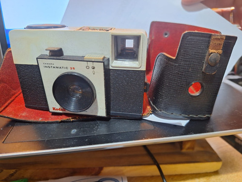 Camara Kodak Instamatic 25 