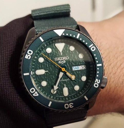 Relógio Seiko 5 Sports Sense Avocado Srpd77 - Made In Japan