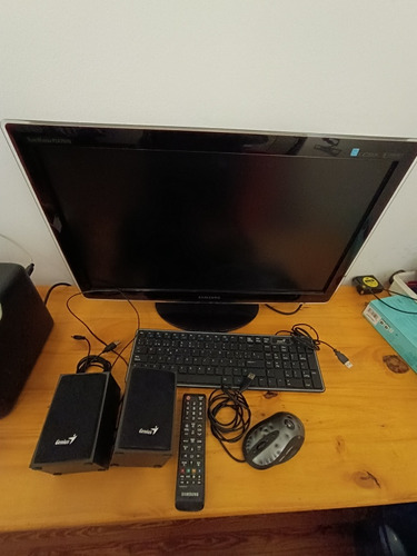 Monitor Tv Samsung Con Teclado Mouse Y Parlantes