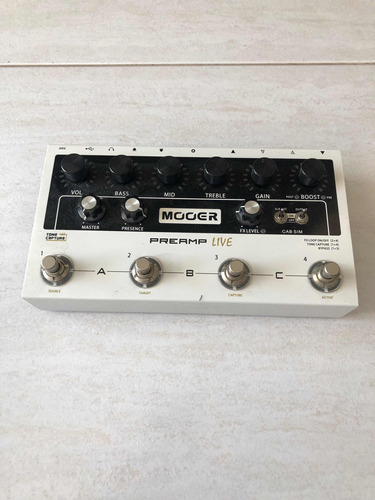 Mooer Preamp Live - Preamp Para Guitarra Programável Com Irs