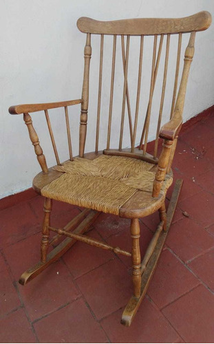 Silla Mecedora De Madera 