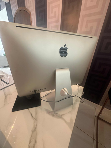 iMac 2010