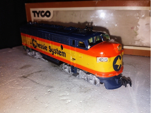 Locomotora Chessie System H0 Tyco