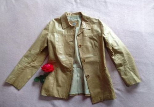 Campera De Cuero Color Beige Talle M