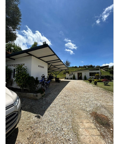Linda Casa Finca De Lujo En Venta En El Carmen De Viboral - Imagen 4