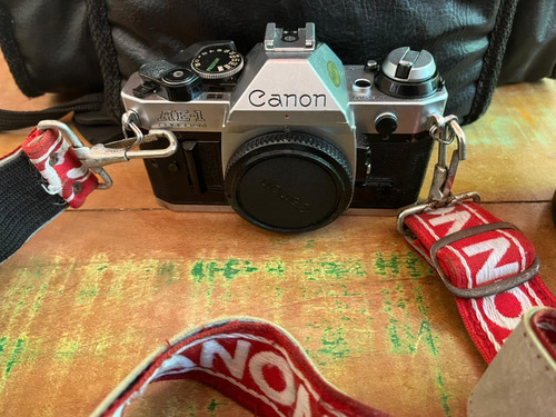 Câmera Canon Ae-1 Program Antiga Com Lentes E Acessórios